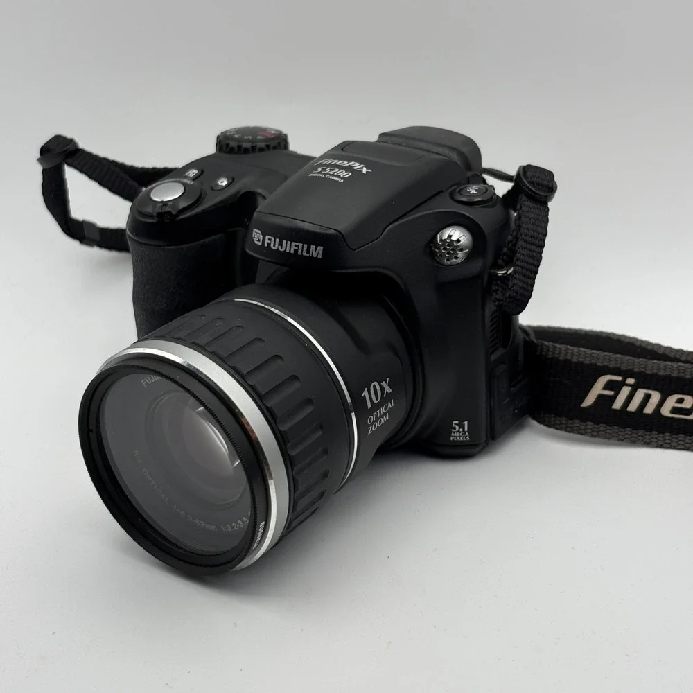 Fujifilm FinePix S5200 Digital Camera Black 5.1MP 10x Optical Zoom Bridge EUC